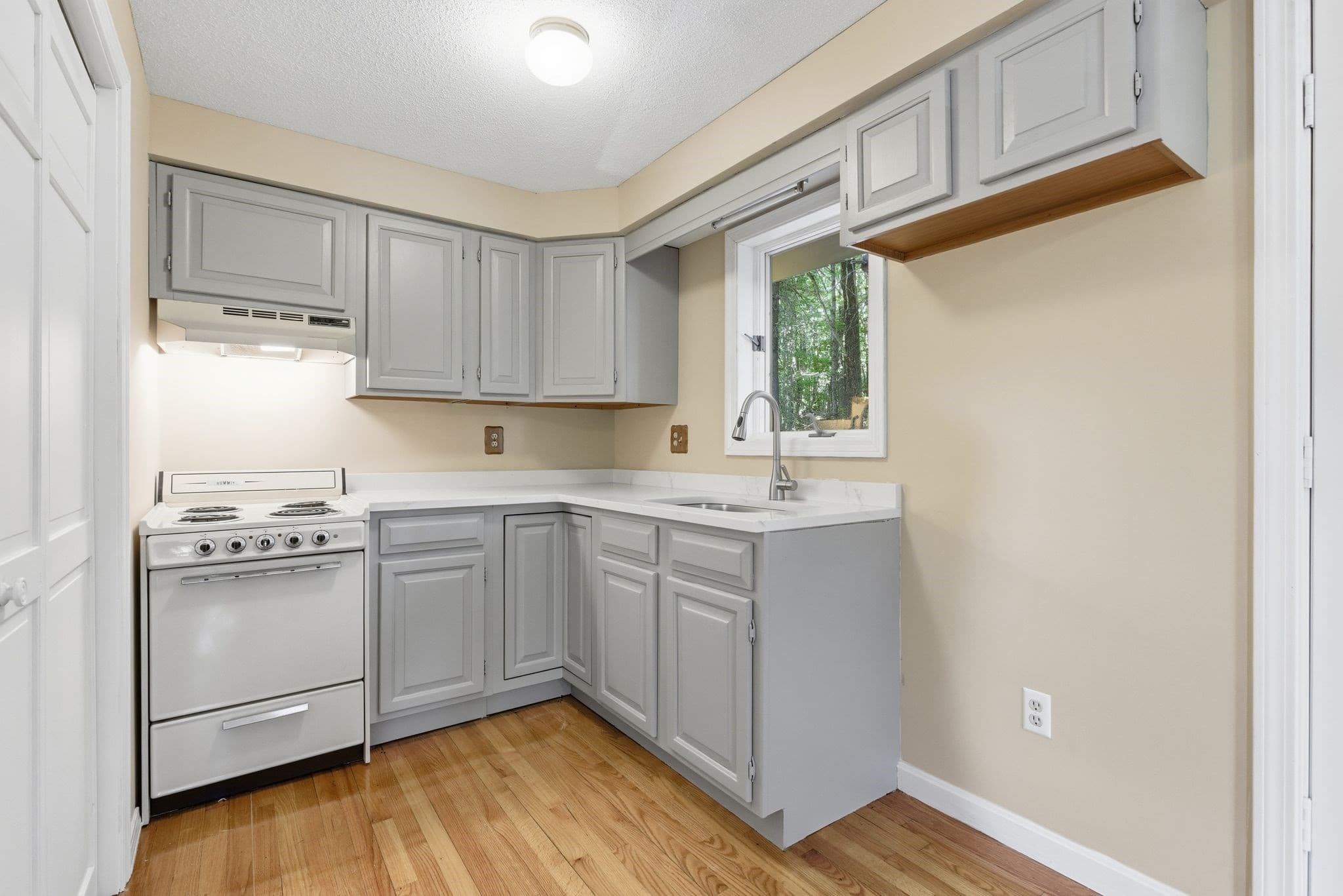 Single Family Residence at 18 N Common Rd, Westminster MA 01473, Westminster, photo 11 of 16