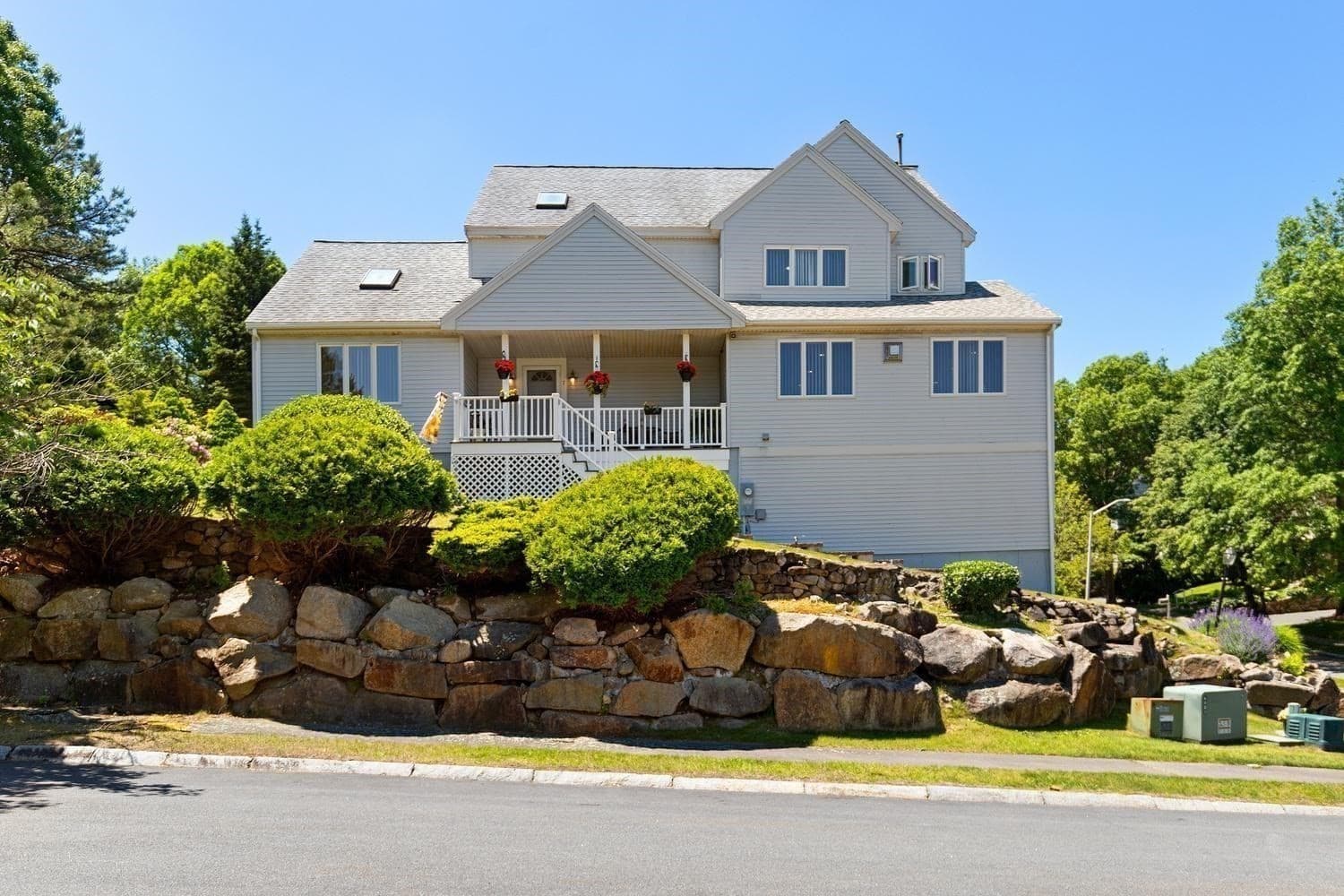 Single Family Residence at 7 Nathan's Way, Peabody MA 01960, Peabody, photo 2 of 40