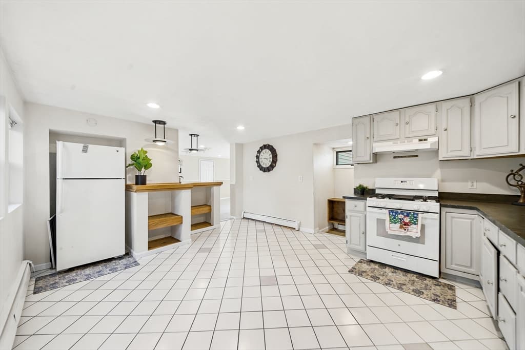 2 Family - 2 Units Up/Down at 14-16 Moore St, Quincy MA 02169, Quincy, photo 5 of 39