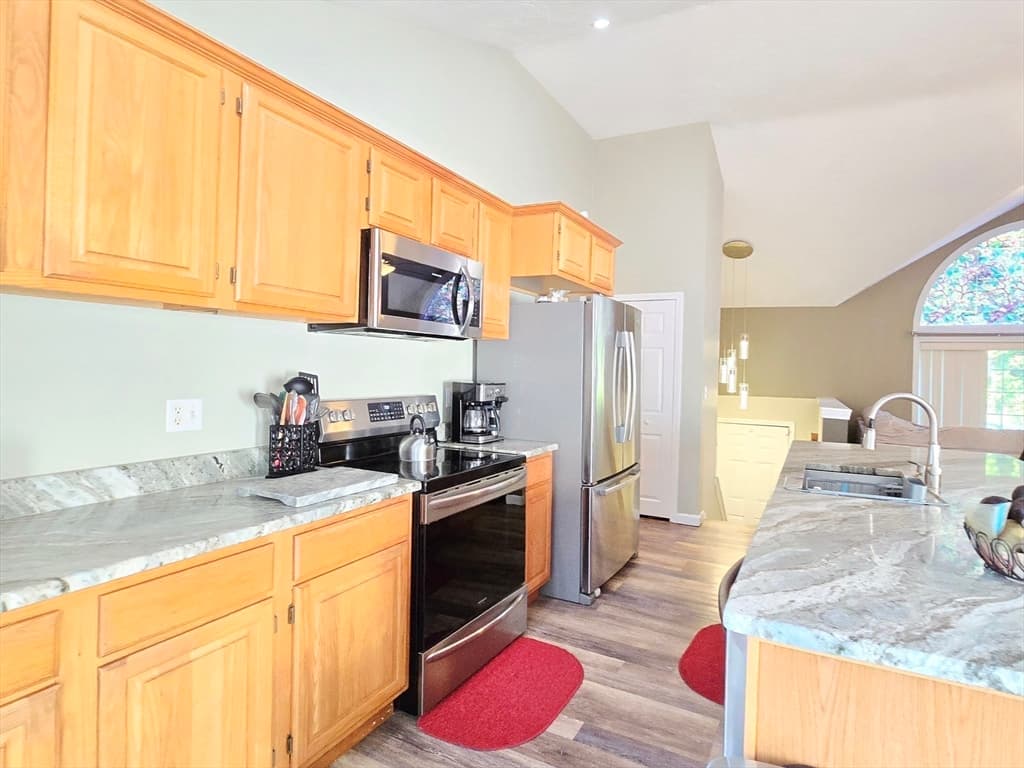 37 Moreland Green Dr, Worcester MA 01609 photo 10