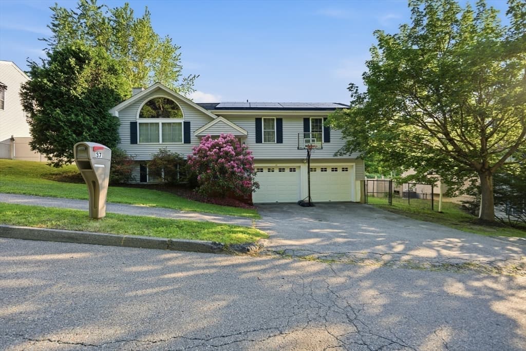 37 Moreland Green Dr, Worcester MA 01609 photo 37