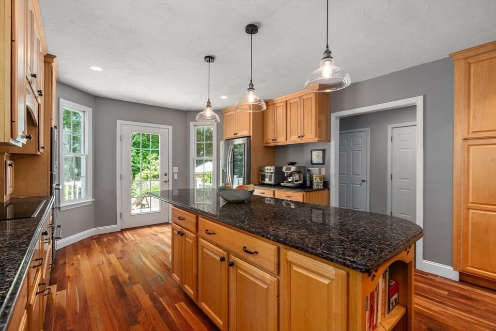 18 Wood Street, Southborough MA 01772 photo 13