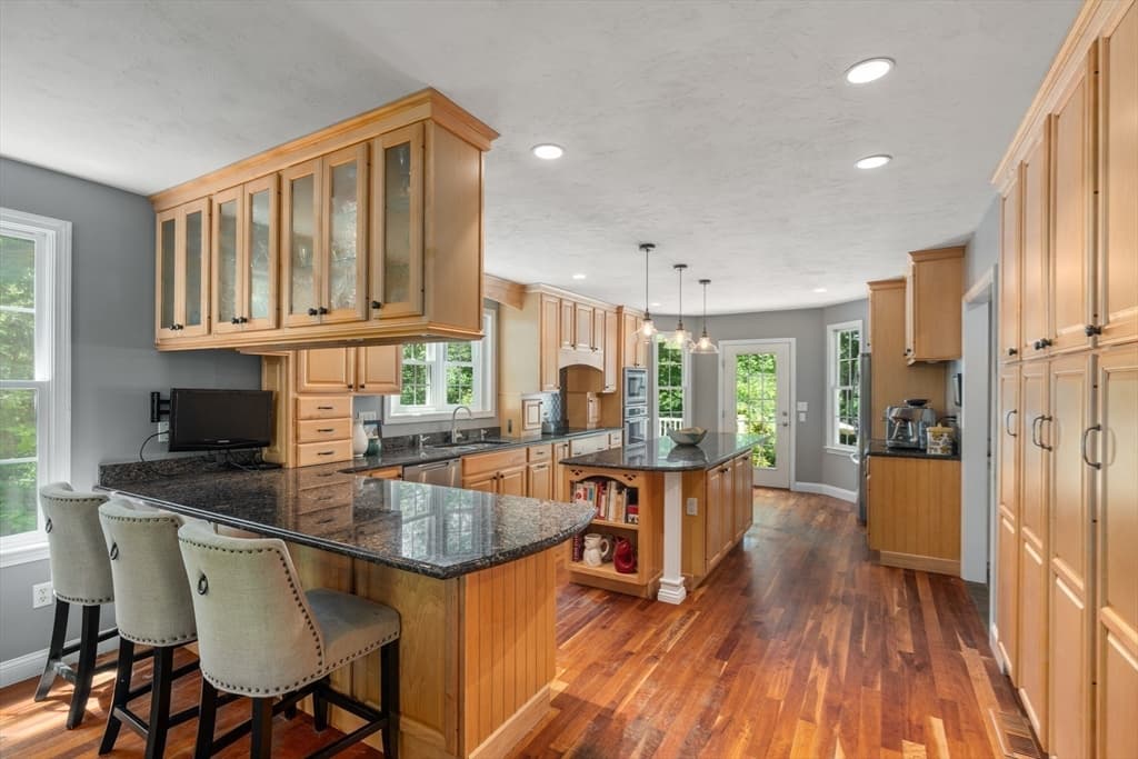 18 Wood Street, Southborough MA 01772 photo 12