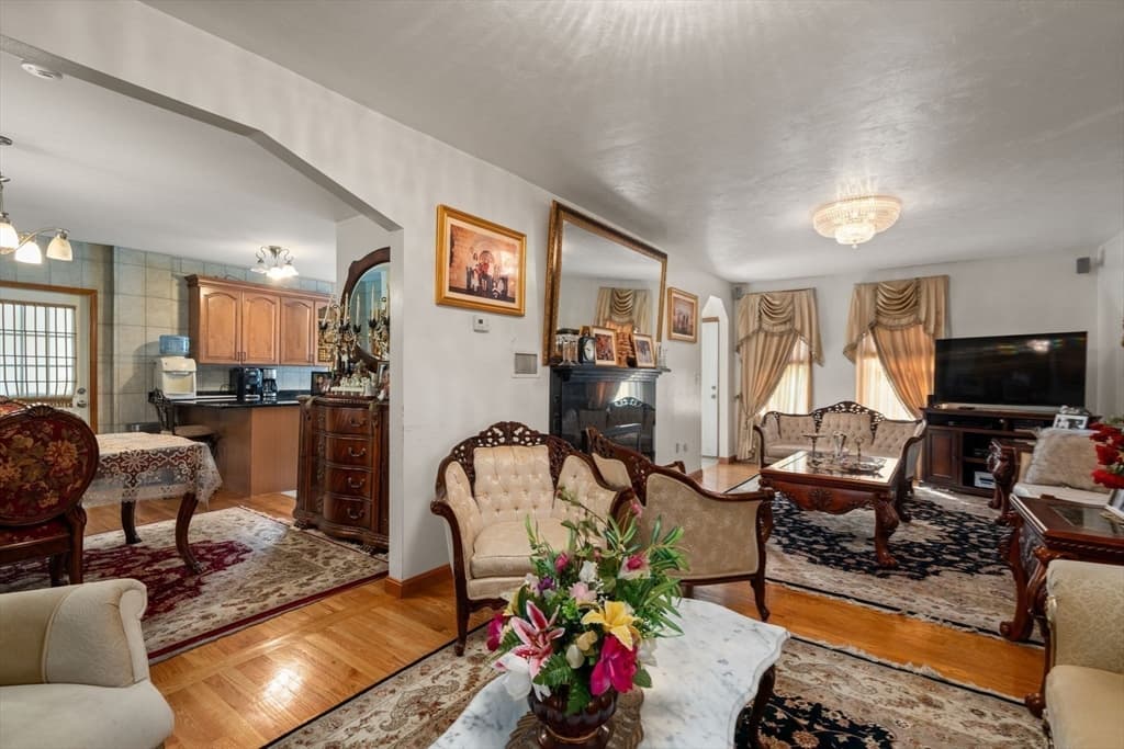 20 Berkmans St, Worcester MA 01602 photo 6