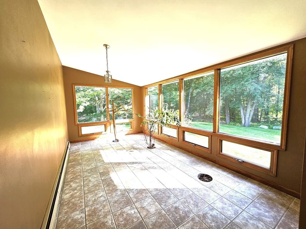 80 Elizabeth Dr, Ludlow MA 01056 photo 18