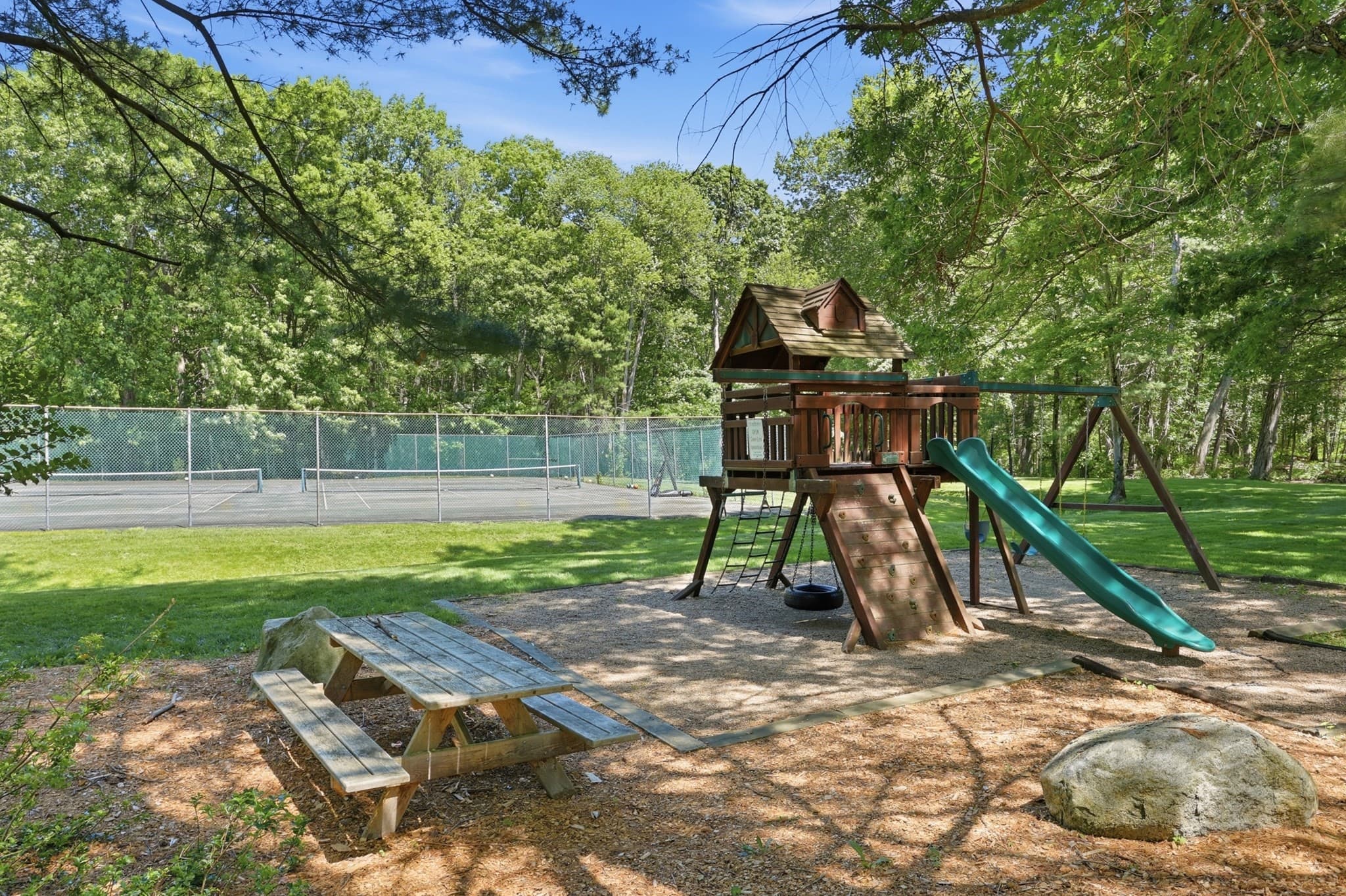 Condominium at 78 Macintosh Ln # 78, Boxborough MA 01719, Boxborough, photo 40 of 41