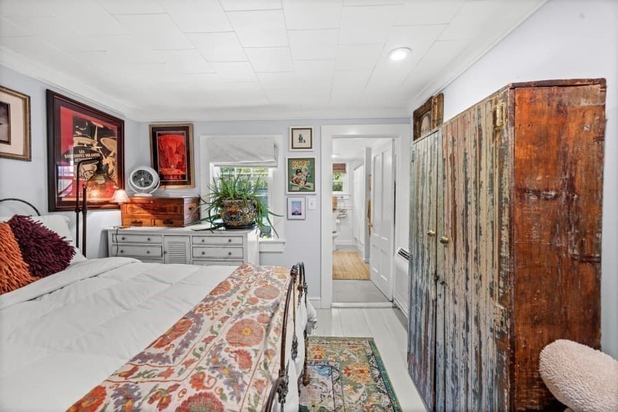 Single Family Residence at 29 Jernegan Ave, Edgartown MA 02539, Edgartown, photo 15 of 42