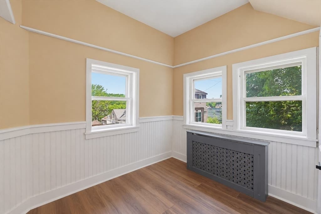 Single Family Residence at 11 3rd Ave, Chelmsford MA 01863, photo 12 of 13
