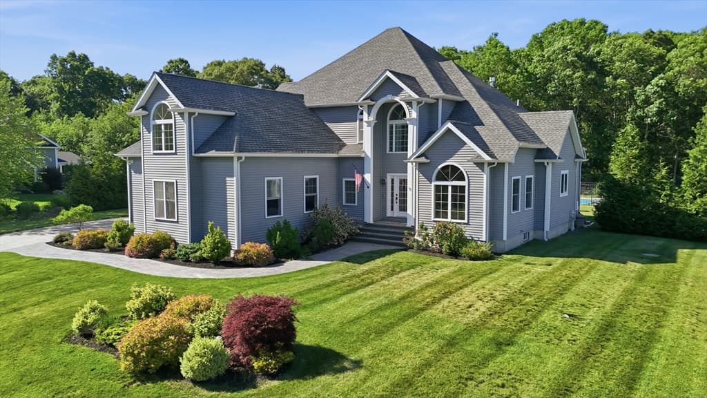 5 Kyles Ct, Swansea MA 02777