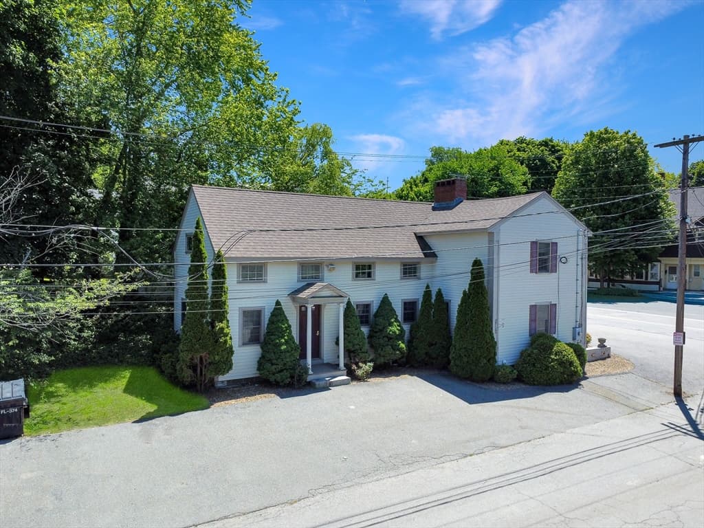 75 Essex St, Andover MA 01810 photo 2