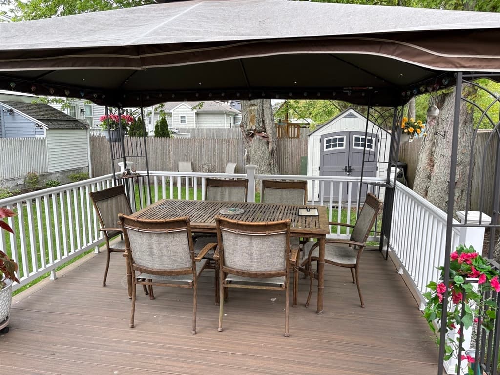 Single Family Residence at 353 Massasoit, East Providence RI 02914, East Providence, photo 17 of 19