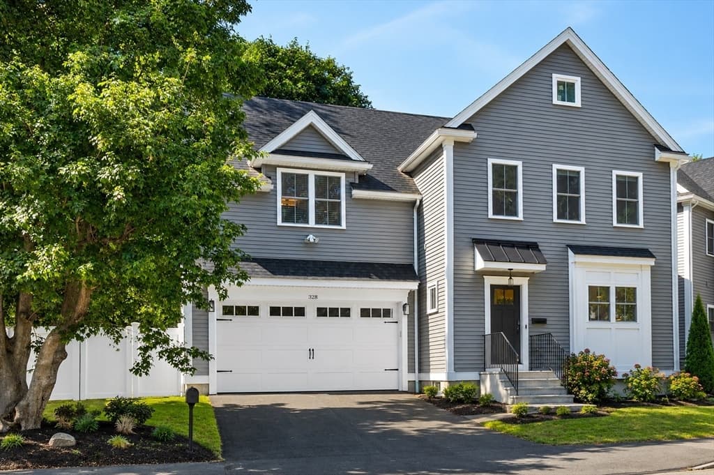 328 Village St # 328, Medway MA 02053