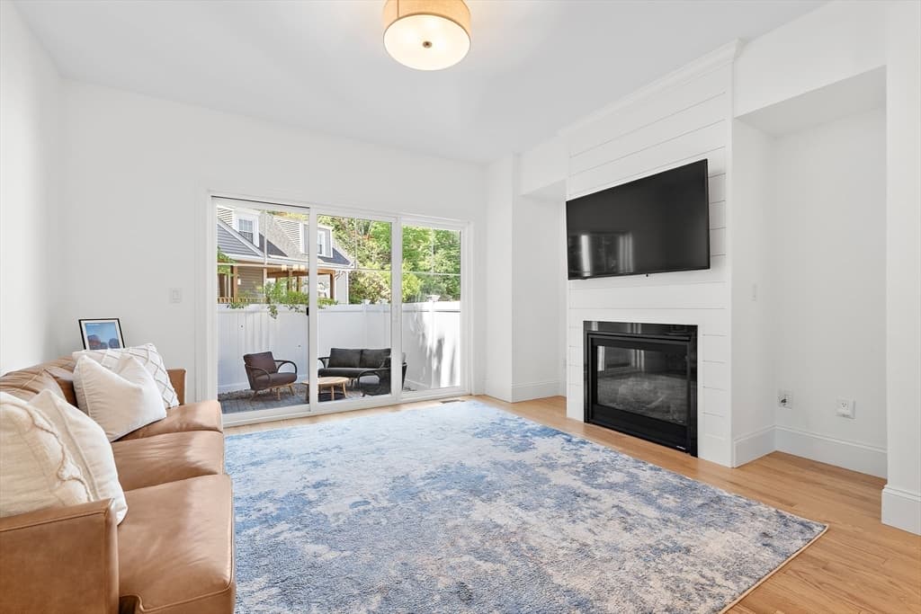 328 Village St # 328, Medway MA 02053 photo 15