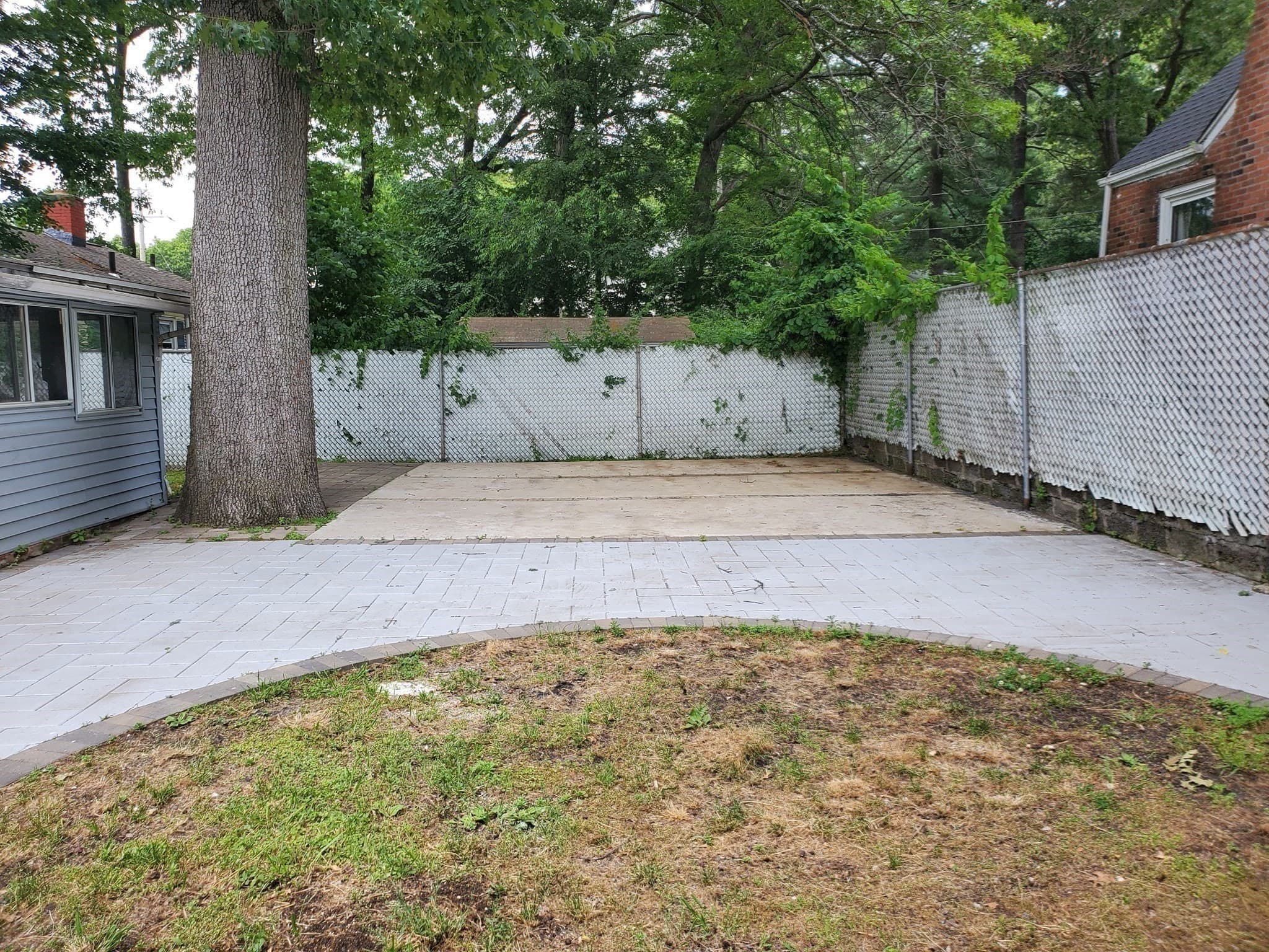 Single Family Residence at 725 Bay St, Springfield MA 01109, Springfield, photo 23 of 24