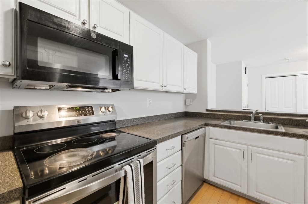 Condominium at 30 Franklin Street # 113, Malden MA 02148, photo 6 of 33