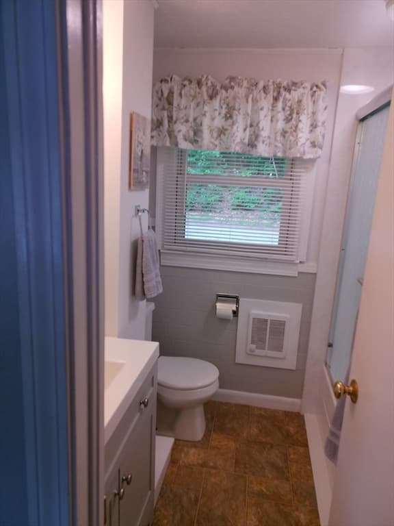 2 Family - 2 Units Up/Down at 20 Forest St, Oxford MA 01540, Oxford, photo 17 of 28