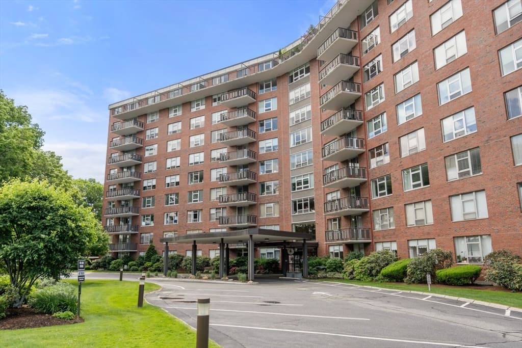 280 Boylston St # 111, Newton MA 02467