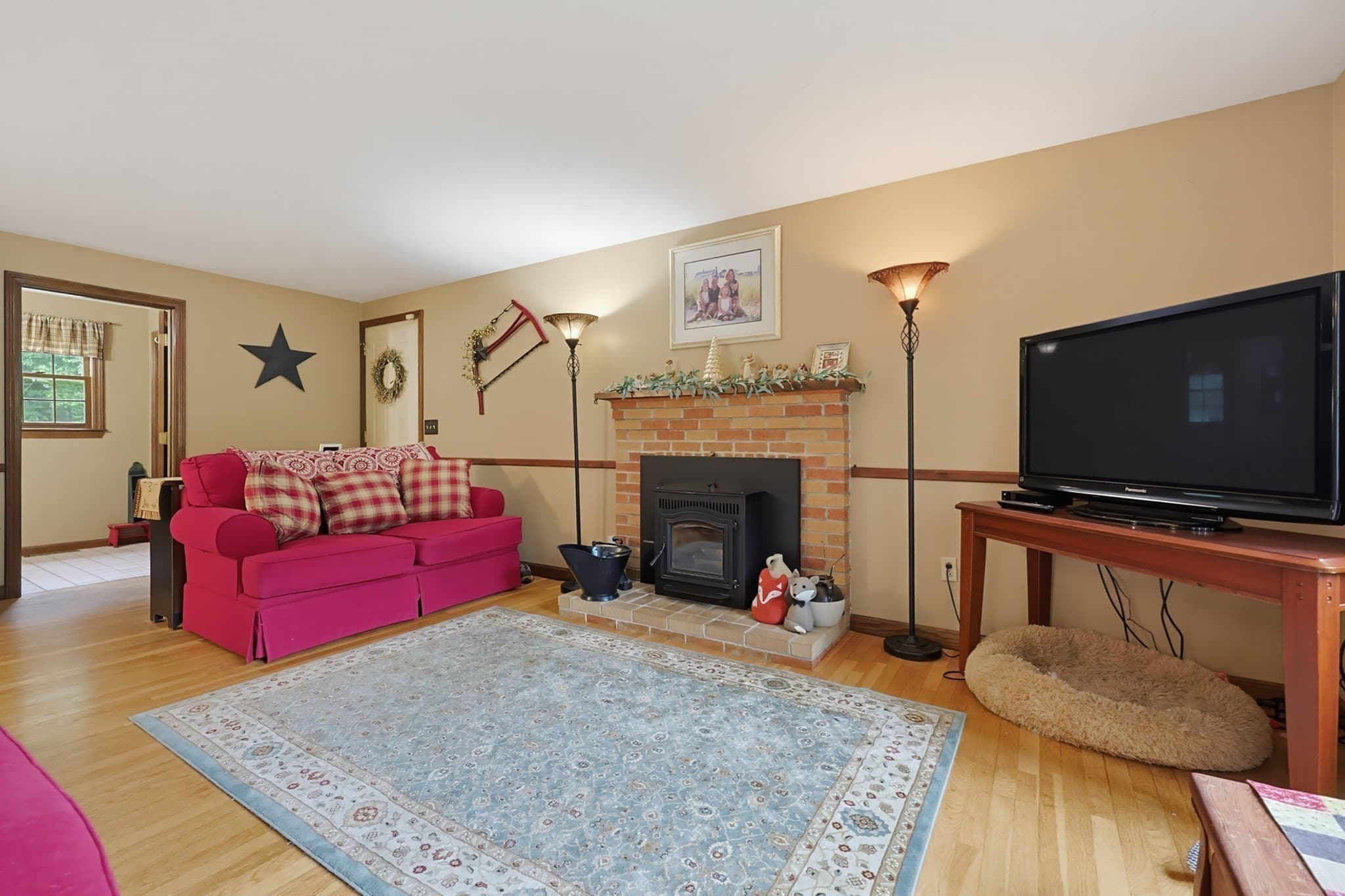 Single Family Residence at 60 Forest View Dr, Millville MA 01529, Millville, photo 5 of 40