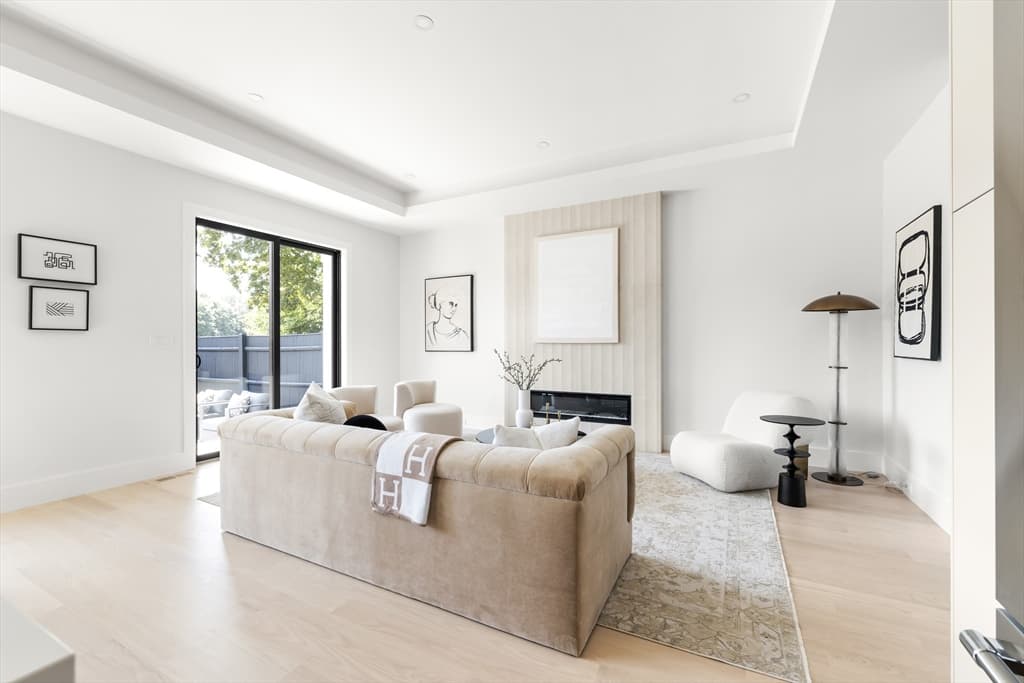 Condominium at 14-16 Irving St # L, Newton MA 02459, Newton, photo 3 of 5
