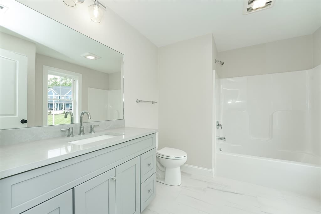 Single Family Residence at 439 Landry Ave, North Attleboro MA 02760, North Attleboro, photo 12 of 42