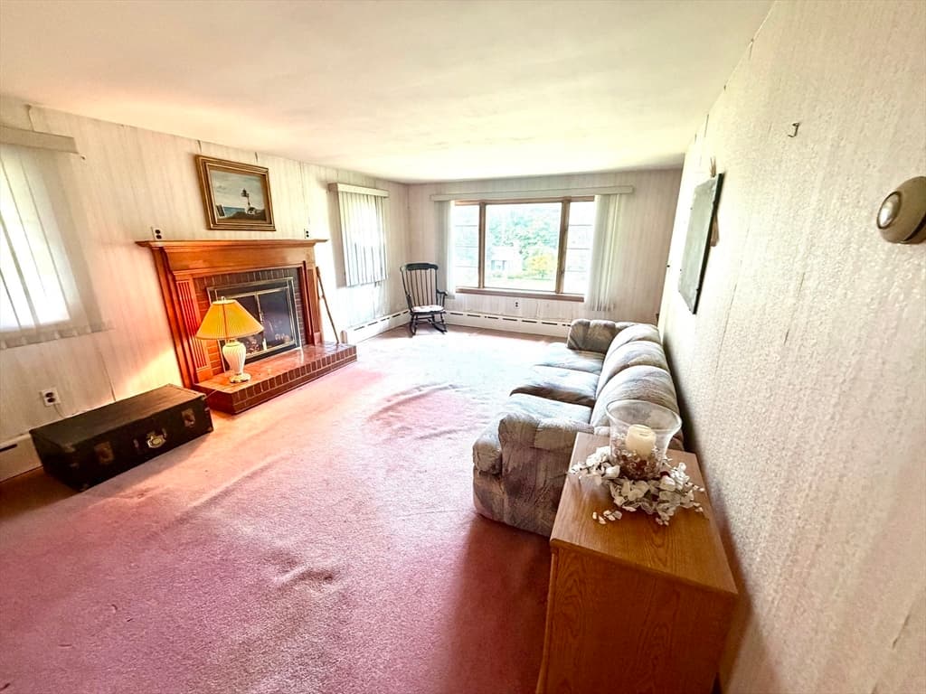 Single Family Residence at 817 Somers Rd, East Longmeadow MA 01028, East Longmeadow, photo 16 of 34
