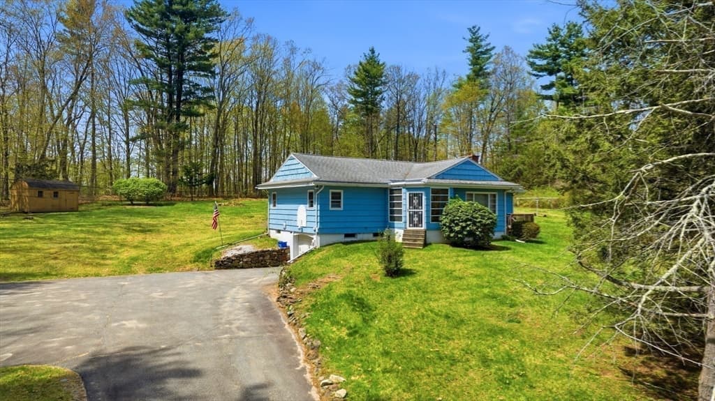 Single Family Residence at 817 Somers Rd, East Longmeadow MA 01028, East Longmeadow, photo 8 of 34