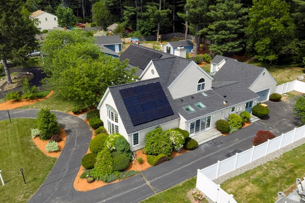 17 Clara Rd, Framingham MA 01701