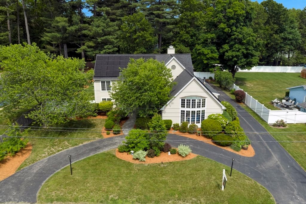Single Family Residence at 17 Clara Rd, Framingham MA 01701, Framingham, photo 4 of 41