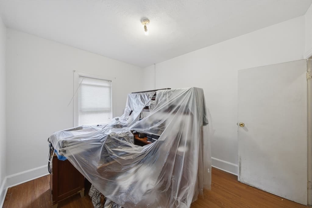 3 Family at 133 Oak St, Holyoke MA 01040, Holyoke, photo 13 of 27