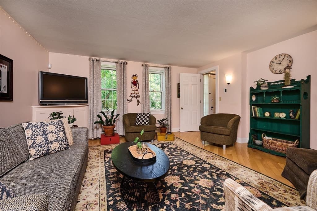 310 South St, Northampton MA 01060 photo 5