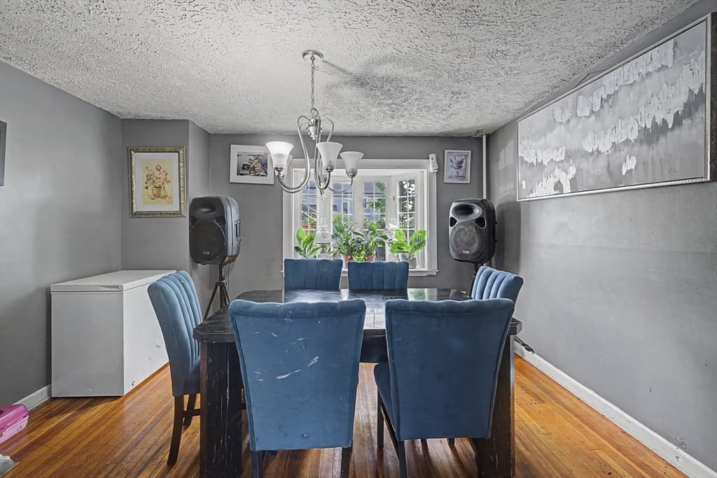 Single Family Residence at 23 Jenness St, Springfield MA 01104, Springfield, photo 6 of 25