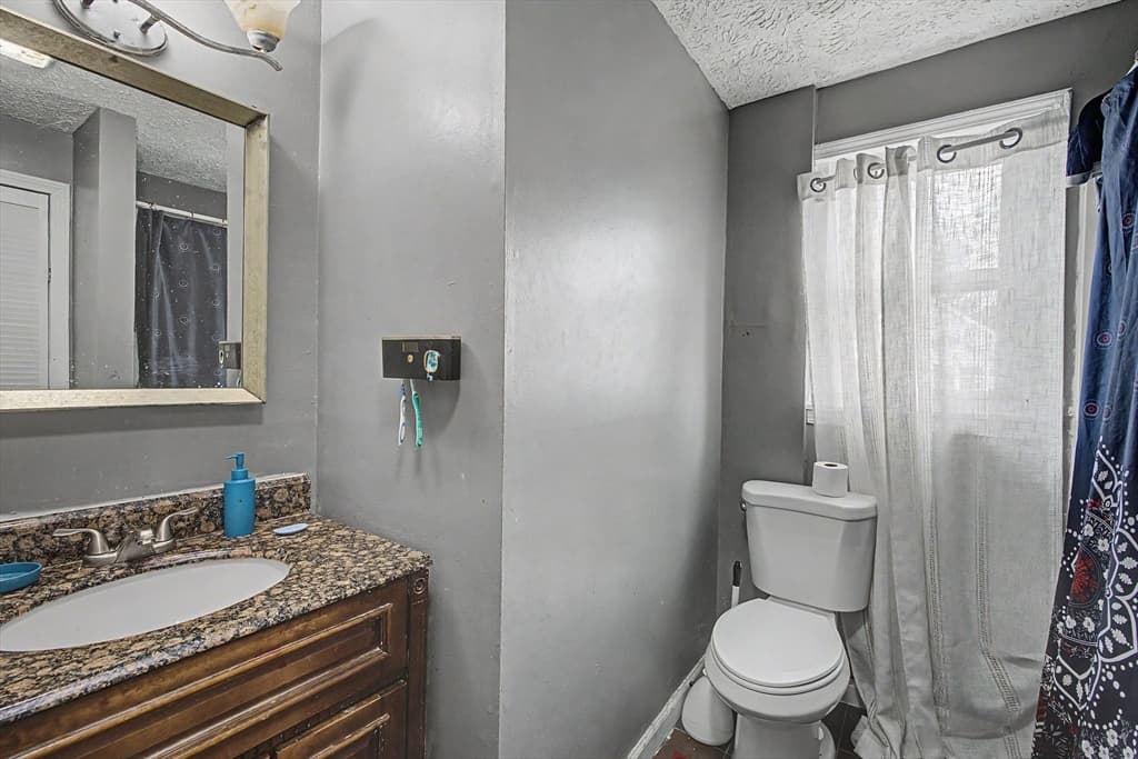Single Family Residence at 23 Jenness St, Springfield MA 01104, Springfield, photo 17 of 25