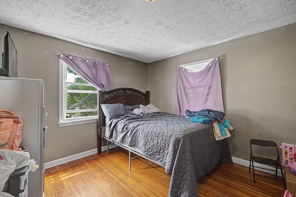 Single Family Residence at 23 Jenness St, Springfield MA 01104, Springfield, photo 9 of 25