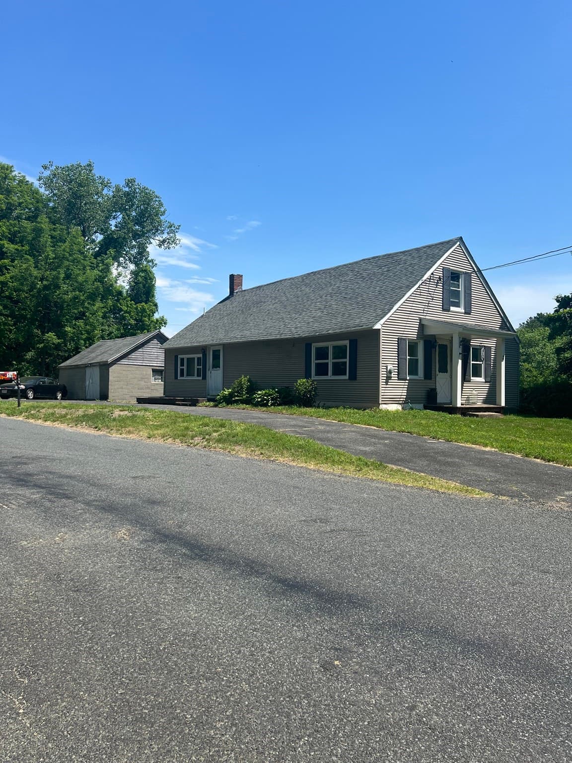 Single Family Residence at 19 Greenwich Plains Rd, Ware MA 01082, photo 2 of 37