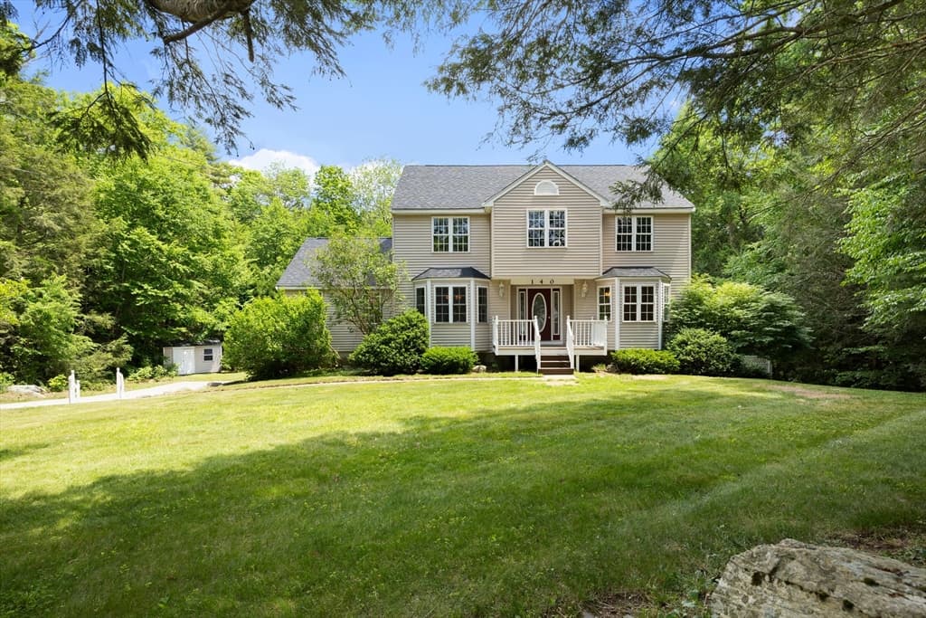 Single Family Residence at 140 Paradise Ln, Sturbridge MA 01518, Sturbridge, photo 2 of 30