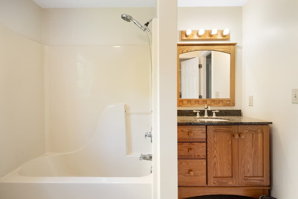 Single Family Residence at 140 Paradise Ln, Sturbridge MA 01518, Sturbridge, photo 13 of 30