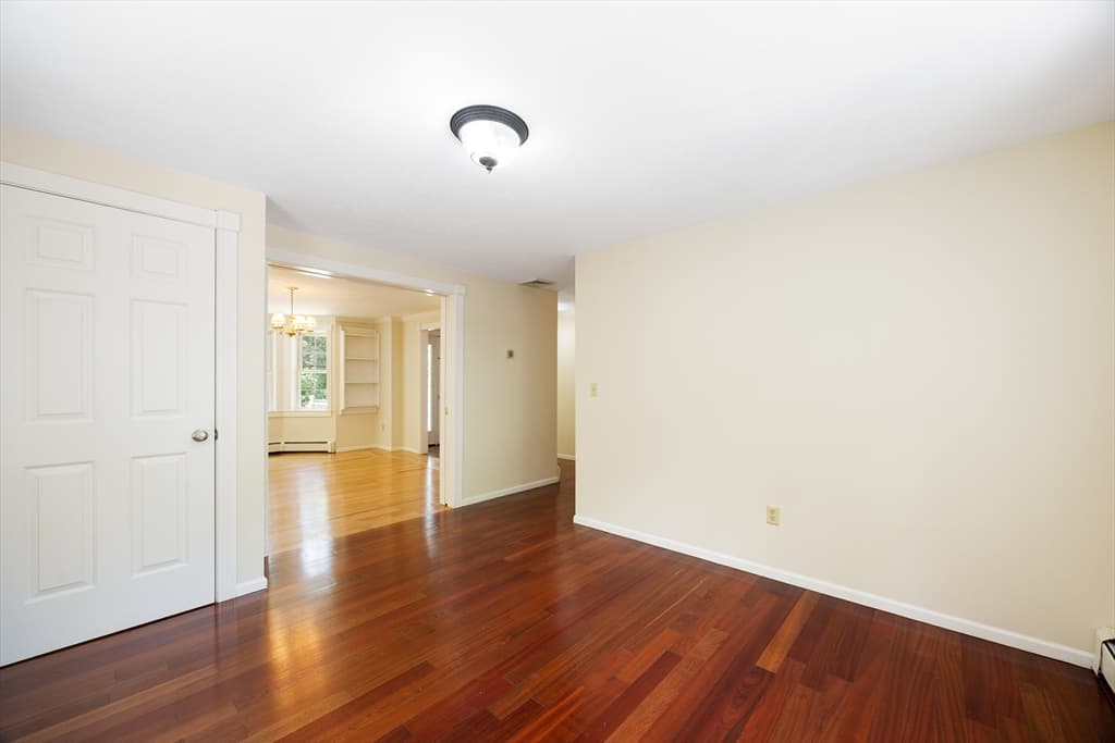 Single Family Residence at 140 Paradise Ln, Sturbridge MA 01518, Sturbridge, photo 18 of 30