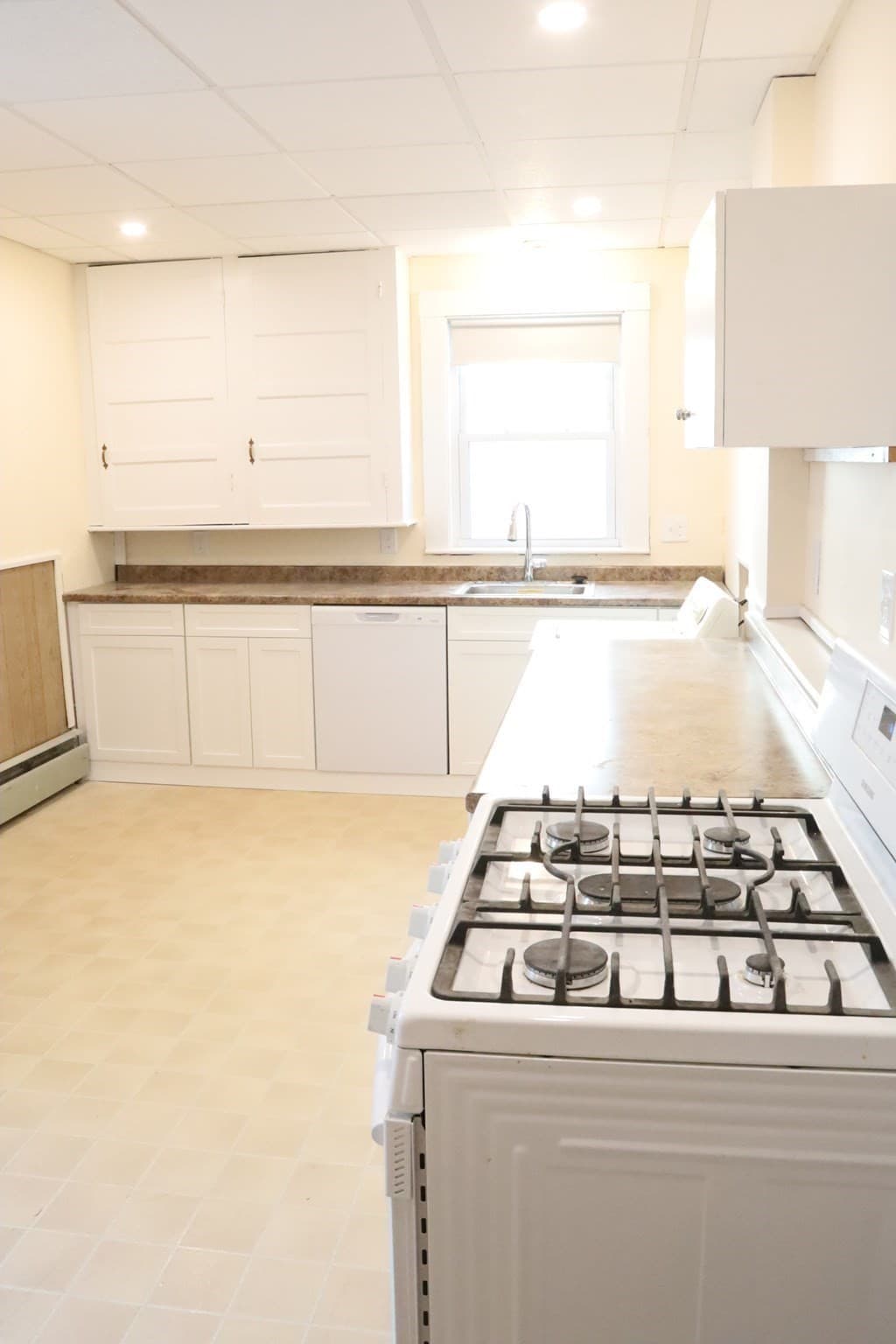 2 Family - 2 Units Up/Down at 3 Chase Street, Salem MA 01970, Salem, photo 8 of 13