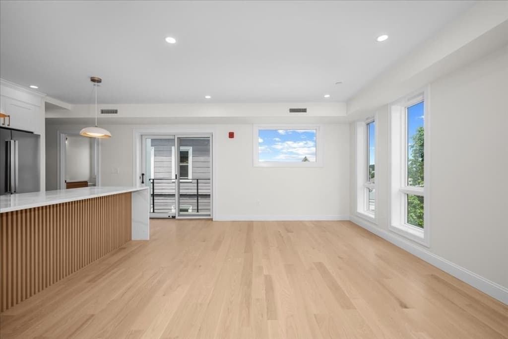 595 Broadway # 302, Somerville MA 02145 photo 7