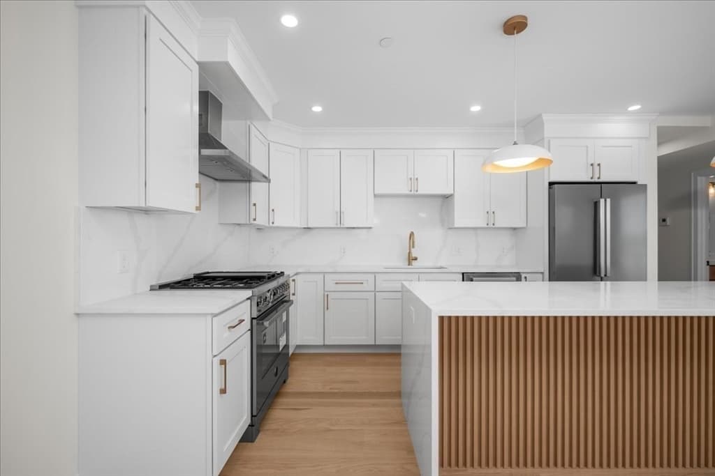 595 Broadway # 302, Somerville MA 02145 photo 4