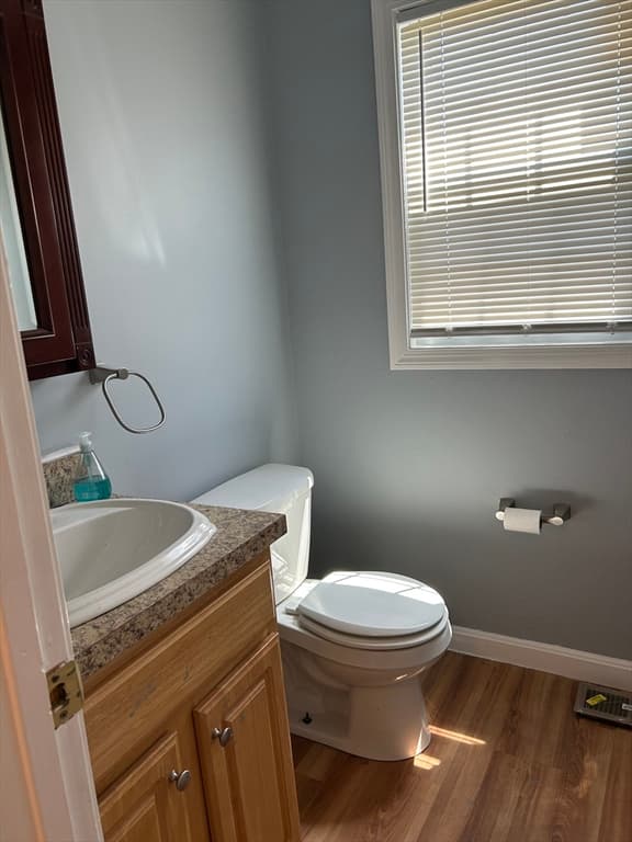 2 Family - 2 Units Side by Side at 35-37 Pine St Court, Springfield MA 01105, Springfield, photo 16 of 42