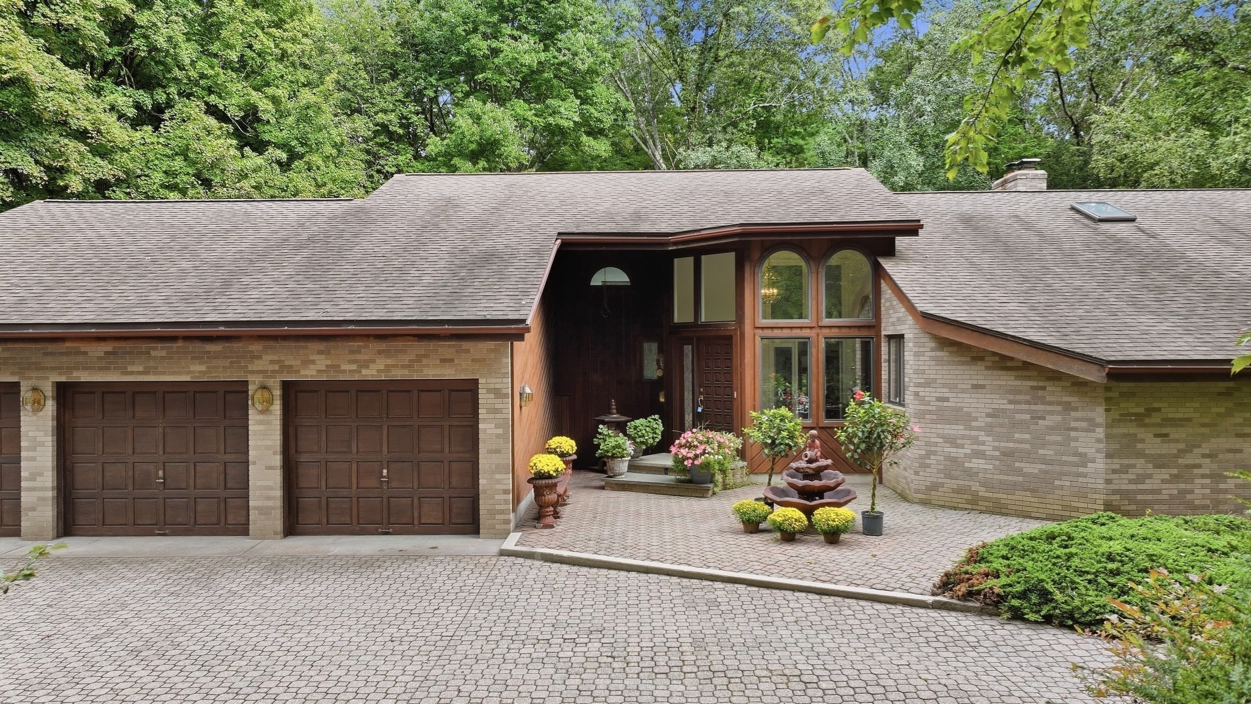 Single Family Residence at 780 Birnie Ave, West Springfield MA 01089, West Springfield, photo 3 of 42