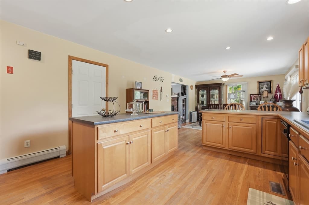 Single Family Residence at 1527 Main Street, Acushnet MA 02743, Acushnet, photo 16 of 32
