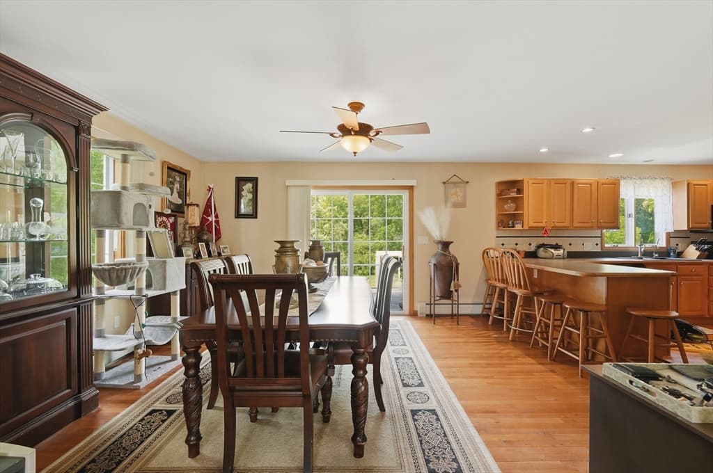 Single Family Residence at 1527 Main Street, Acushnet MA 02743, Acushnet, photo 12 of 32
