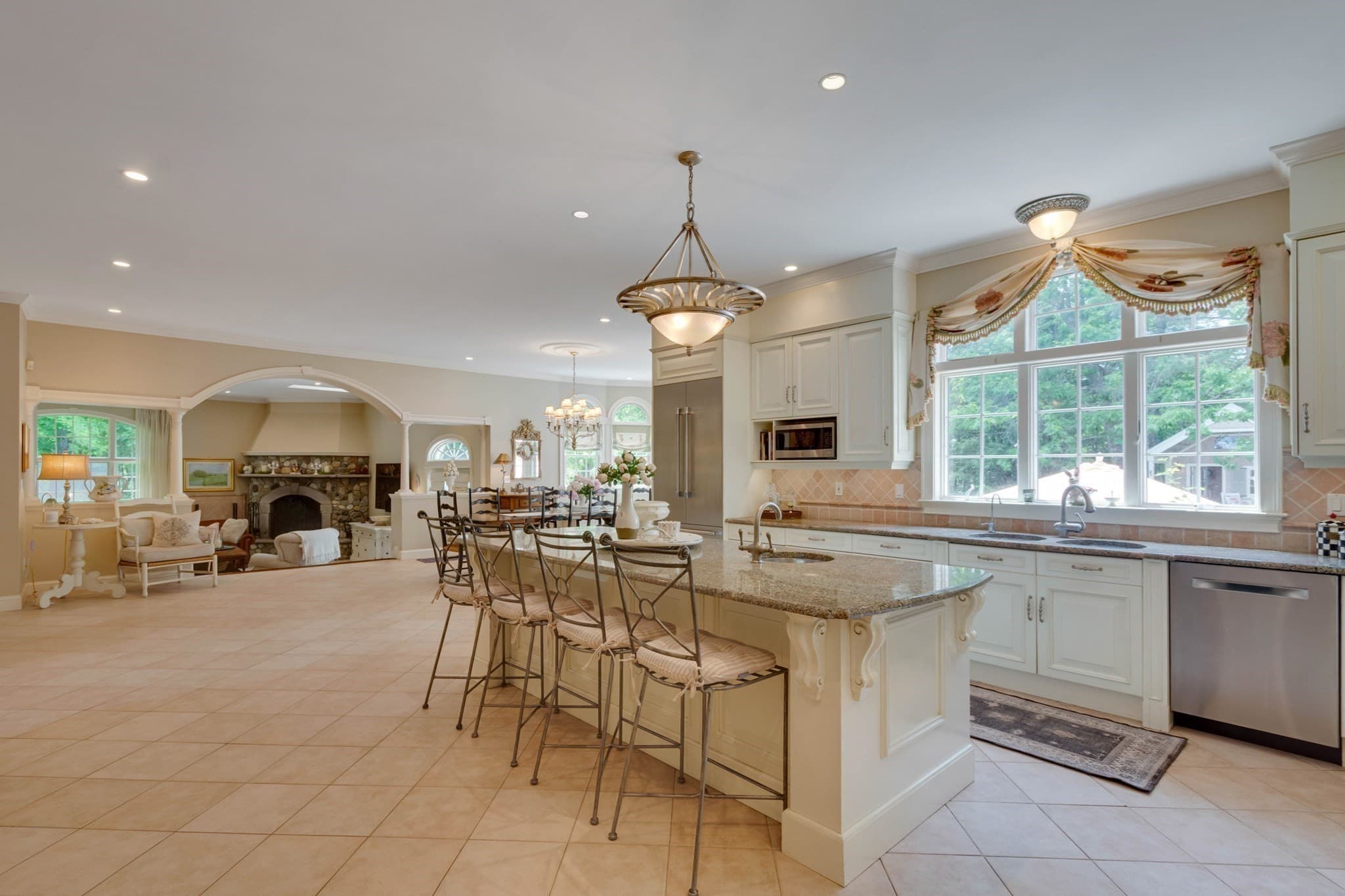 Single Family Residence at 4 Wren Circle, North Reading MA 01864, photo 6 of 42