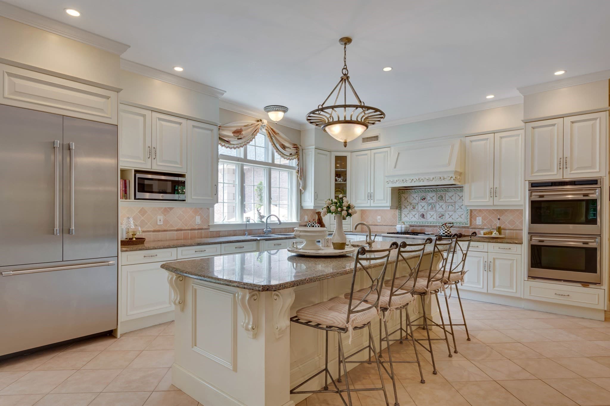 Single Family Residence at 4 Wren Circle, North Reading MA 01864, photo 5 of 42
