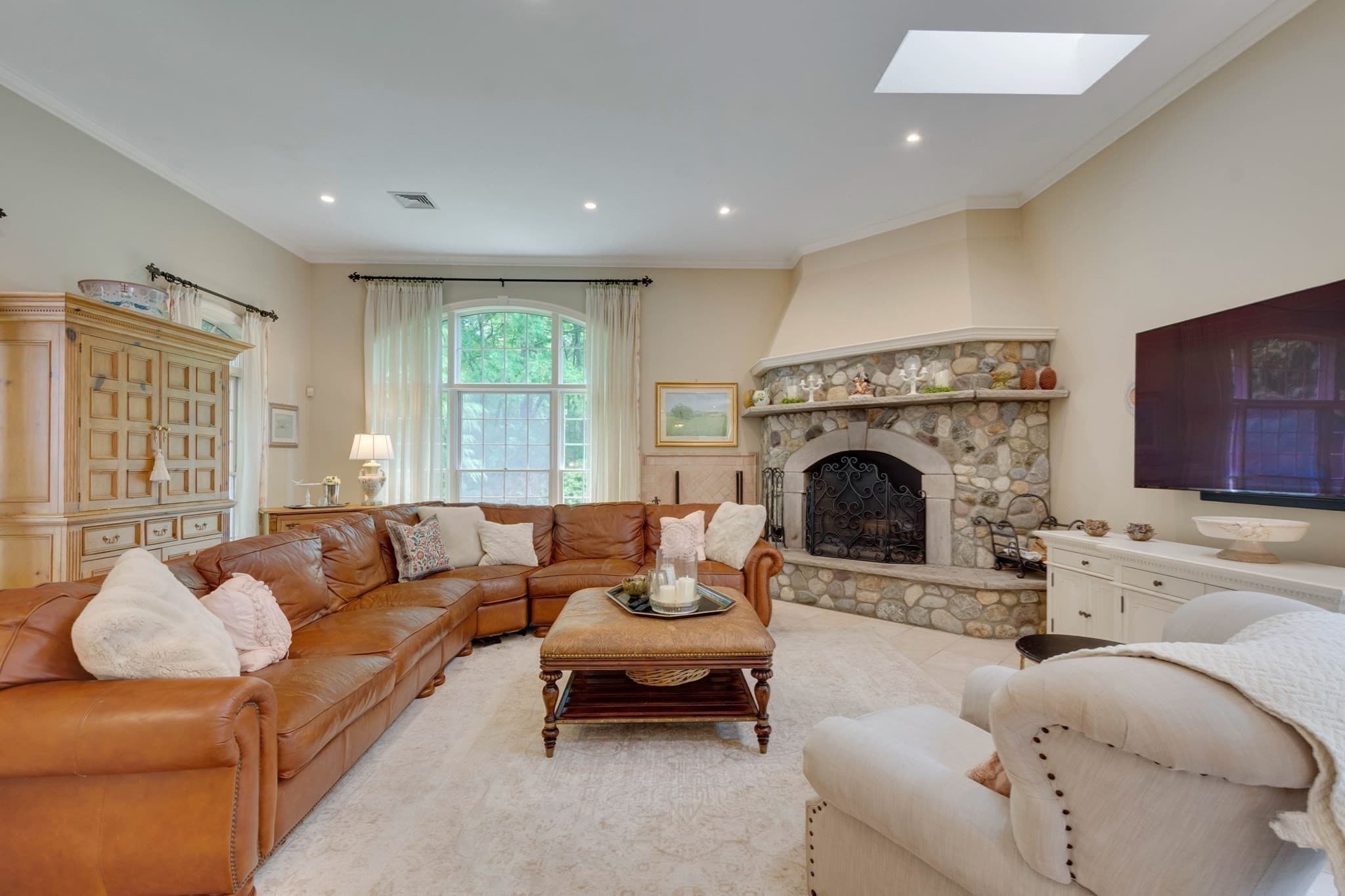 Single Family Residence at 4 Wren Circle, North Reading MA 01864, photo 10 of 42