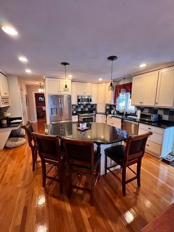 Single Family Residence at 1 Brenton Wood Road, Hudson MA 01749, Hudson, photo 17 of 42