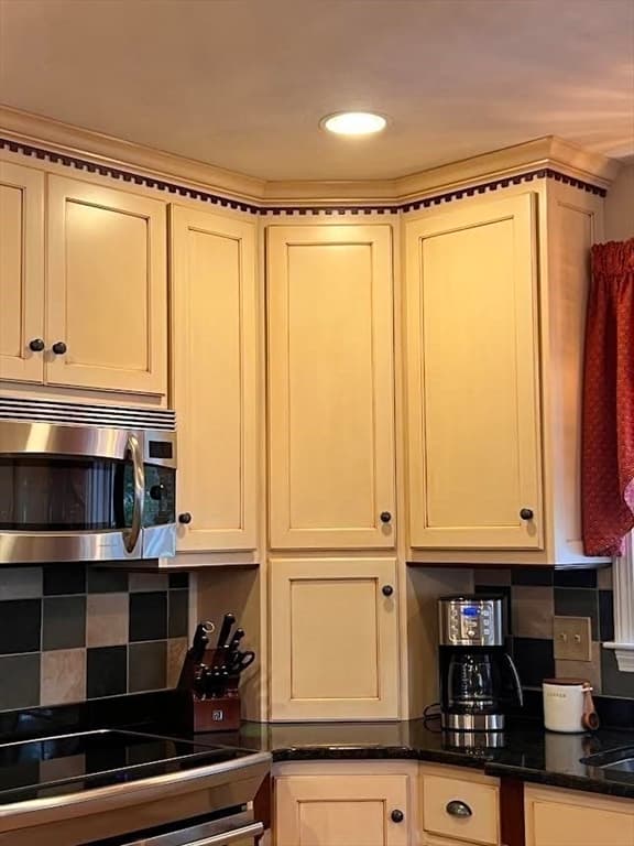Single Family Residence at 1 Brenton Wood Road, Hudson MA 01749, Hudson, photo 12 of 42
