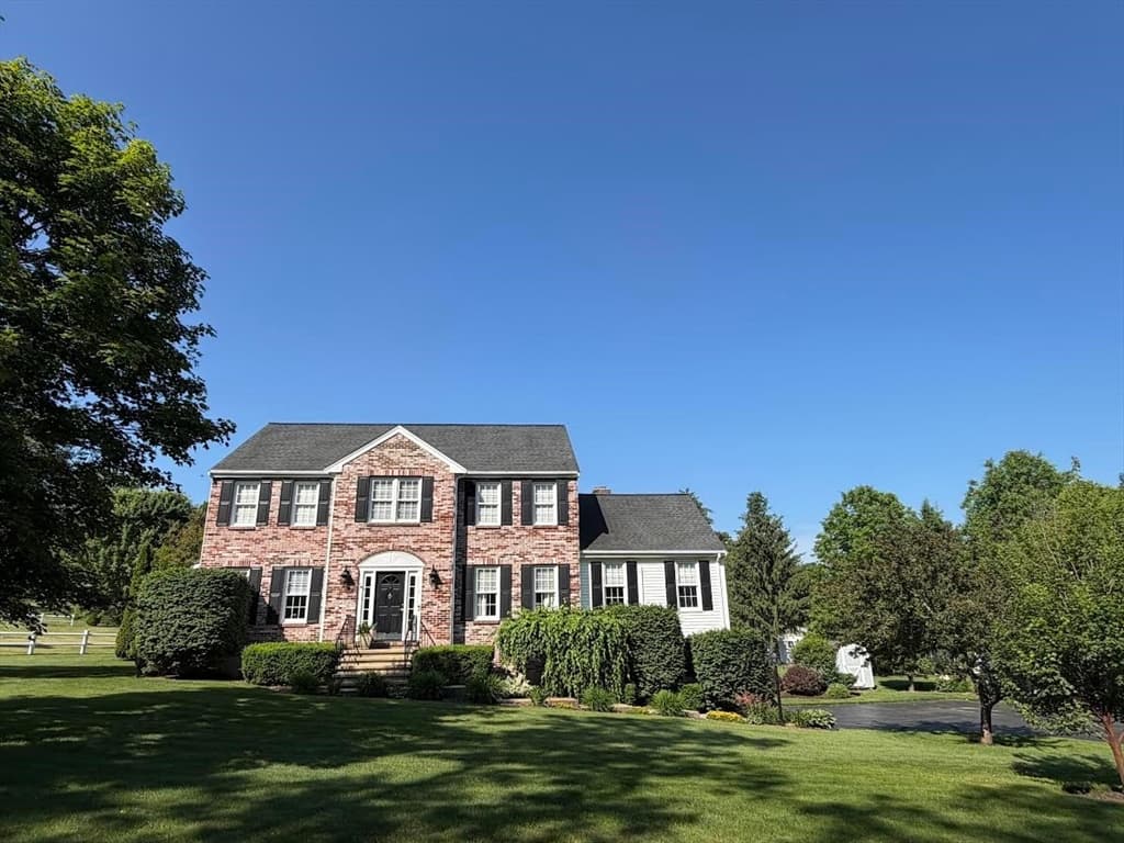 1 Brenton Wood Road, Hudson MA 01749